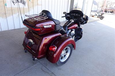 2017 Harley-Davidson Tri Glide   - Photo 8 - Kingman, KS 67068