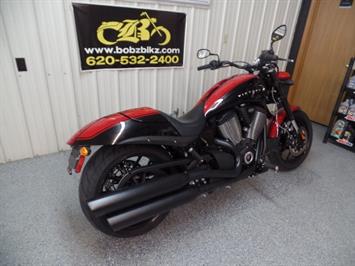 2016 Victory Hammer S - Photo 3 - Kingman, KS 67068