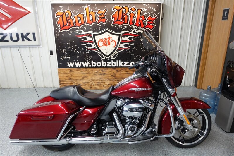 2017 Harley-Davidson Street Glide Special   - Photo 1 - Kingman, KS 67068