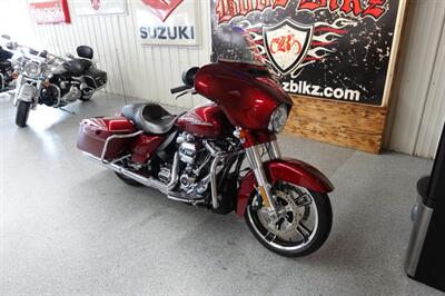 2017 Harley-Davidson Street Glide Special   - Photo 2 - Kingman, KS 67068