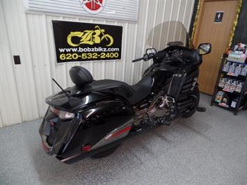 2013 Honda Gold Wing F6B Deluxe   - Photo 2 - Kingman, KS 67068