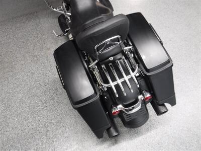 2013 Harley-Davidson Road Glide Custom   - Photo 16 - Kingman, KS 67068