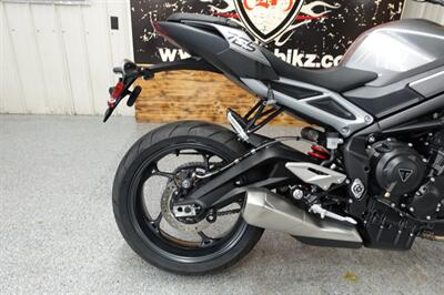 2024 Triumph Street Triple R   - Photo 17 - Kingman, KS 67068