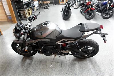 2024 Triumph Street Triple R   - Photo 5 - Kingman, KS 67068