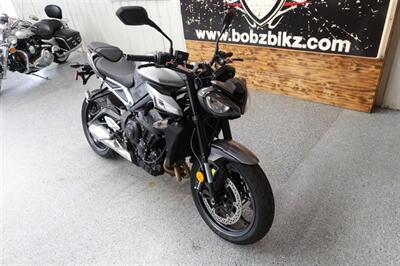 2024 Triumph Street Triple R   - Photo 2 - Kingman, KS 67068