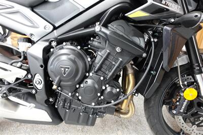 2024 Triumph Street Triple R   - Photo 13 - Kingman, KS 67068