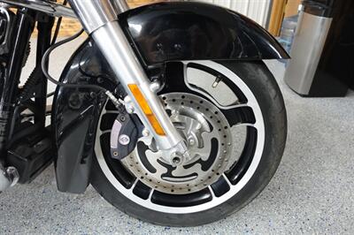 2011 Harley-Davidson Street Glide - Photo 13 - Kingman, KS 67068