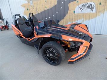 2017 Polaris Slingshot SLR   - Photo 2 - Kingman, KS 67068