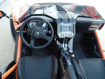 2017 Polaris Slingshot SLR   - Photo 15 - Kingman, KS 67068