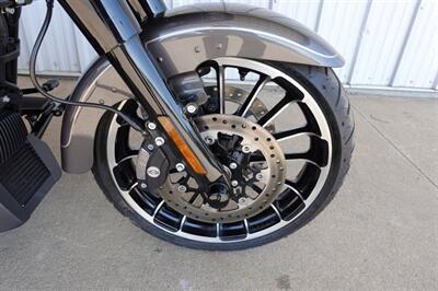 2023 Harley-Davidson Road Glide 3   - Photo 8 - Kingman, KS 67068