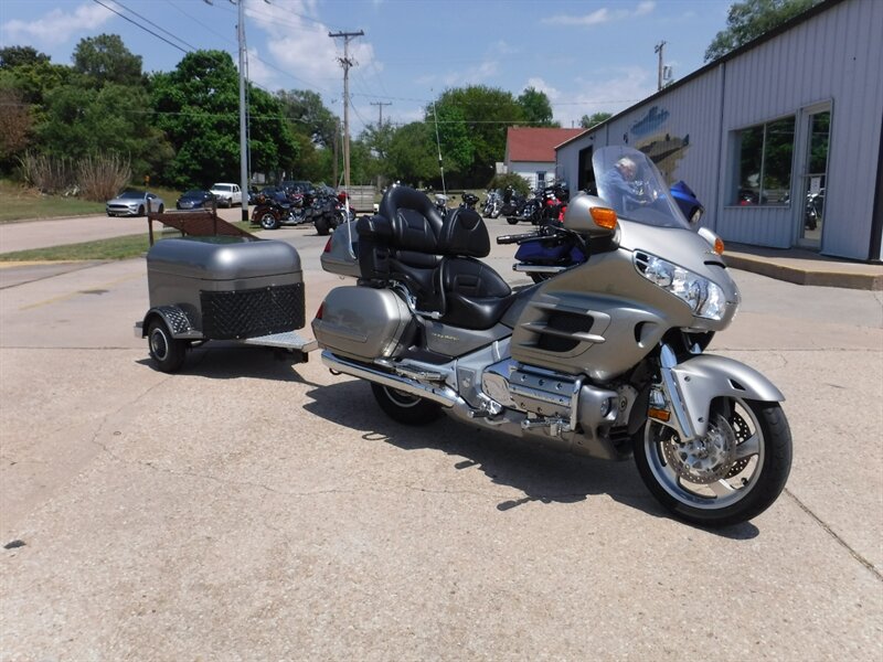 2003 Honda Gold Wing 1800   - Photo 1 - Kingman, KS 67068
