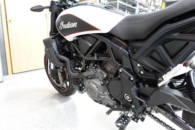 2022 Indian FTR 1200 S White Smoke   - Photo 30 - Kingman, KS 67068