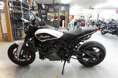 2022 Indian FTR 1200 S White Smoke   - Photo 5 - Kingman, KS 67068
