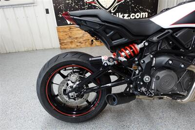 2022 Indian FTR 1200 S White Smoke   - Photo 9 - Kingman, KS 67068