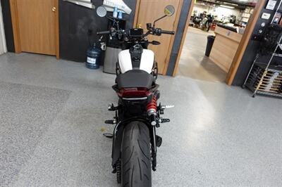2022 Indian FTR 1200 S White Smoke   - Photo 7 - Kingman, KS 67068