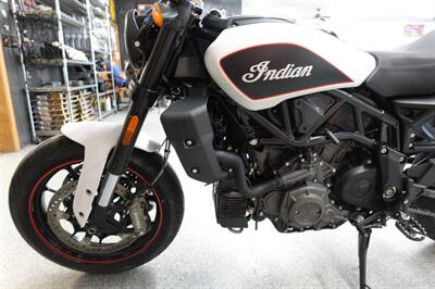 2022 Indian FTR 1200 S White Smoke   - Photo 16 - Kingman, KS 67068