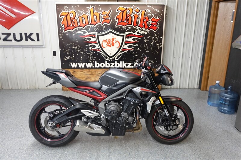 2020 Triumph Street Triple R Low - Photo 1 - Kingman, KS 67068