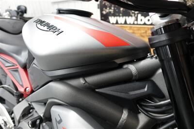 2020 Triumph Street Triple R Low   - Photo 10 - Kingman, KS 67068