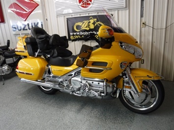 2003 Honda Gold Wing 1800   - Photo 2 - Kingman, KS 67068