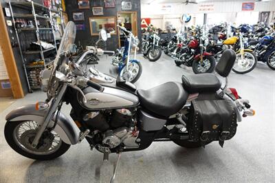 2001 Honda Shadow 750 ACE Deluxe   - Photo 6 - Kingman, KS 67068