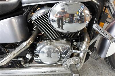 2001 Honda Shadow 750 ACE Deluxe   - Photo 27 - Kingman, KS 67068