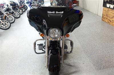 2021 Harley-Davidson Electra Glide Standard   - Photo 3 - Kingman, KS 67068