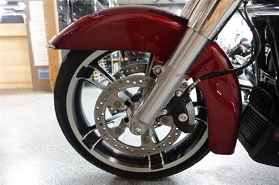 2017 Harley-Davidson Street Glide - Photo 13 - Kingman, KS 67068
