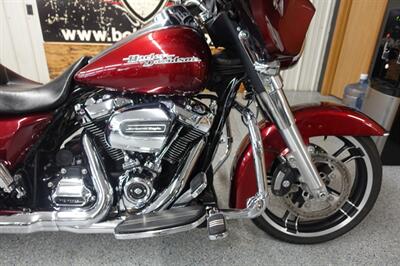 2017 Harley-Davidson Street Glide - Photo 9 - Kingman, KS 67068