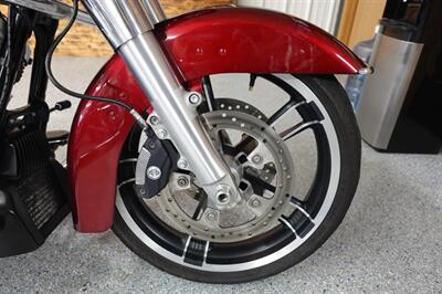 2017 Harley-Davidson Street Glide - Photo 11 - Kingman, KS 67068