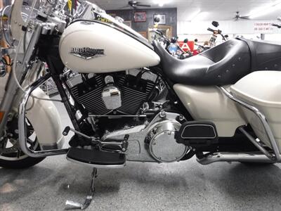 2015 Harley-Davidson Road King   - Photo 18 - Kingman, KS 67068