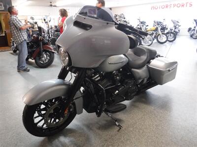 2019 Harley-Davidson Street Glide Special   - Photo 19 - Kingman, KS 67068