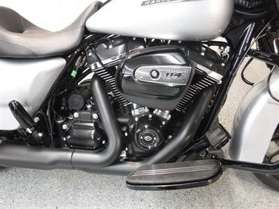 2019 Harley-Davidson Street Glide Special   - Photo 9 - Kingman, KS 67068