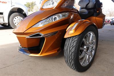 2014 Can-Am Spyder RT Limited SE6   - Photo 14 - Kingman, KS 67068