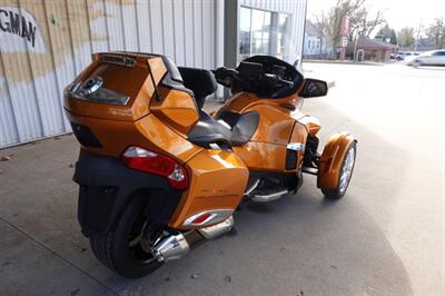 2014 Can-Am Spyder RT Limited SE6   - Photo 8 - Kingman, KS 67068