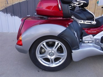 2012 Honda Gold Wing 1800 Trike Roadsmith IRS   - Photo 10 - Kingman, KS 67068