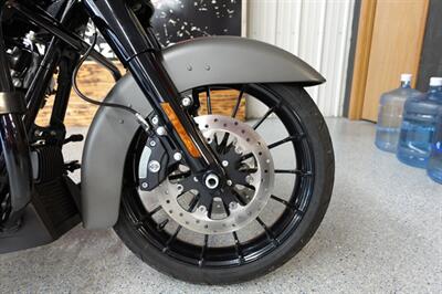 2019 Harley-Davidson Street Glide Special   - Photo 10 - Kingman, KS 67068