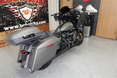 2019 Harley-Davidson Street Glide Special   - Photo 8 - Kingman, KS 67068