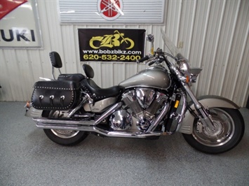 2003 Honda VTX 1800 R   - Photo 1 - Kingman, KS 67068