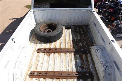 2005 Chevrolet Silverado 2500 HD Crew Cab - Photo 23 - Kingman, KS 67068