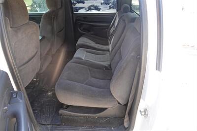 2005 Chevrolet Silverado 2500 HD Crew Cab - Photo 31 - Kingman, KS 67068