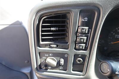 2005 Chevrolet Silverado 2500 HD Crew Cab - Photo 42 - Kingman, KS 67068