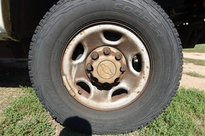 2005 Chevrolet Silverado 2500 HD Crew Cab - Photo 15 - Kingman, KS 67068