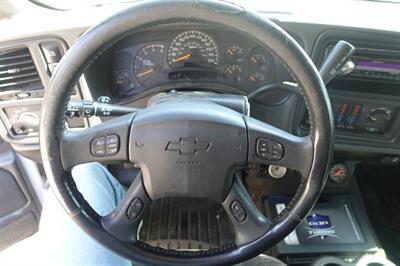 2005 Chevrolet Silverado 2500 HD Crew Cab - Photo 39 - Kingman, KS 67068