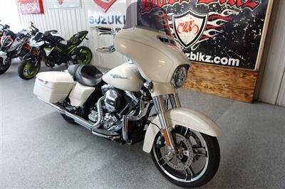 2015 Harley-Davidson Street Glide Special   - Photo 2 - Kingman, KS 67068