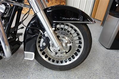 2013 Harley-Davidson Road King   - Photo 9 - Kingman, KS 67068