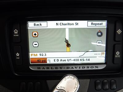 2018 Harley-Davidson Street Glide - Photo 15 - Kingman, KS 67068