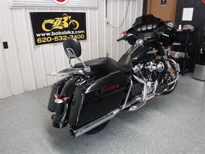 2018 Harley-Davidson Street Glide - Photo 11 - Kingman, KS 67068