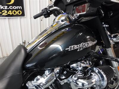 2018 Harley-Davidson Street Glide - Photo 8 - Kingman, KS 67068