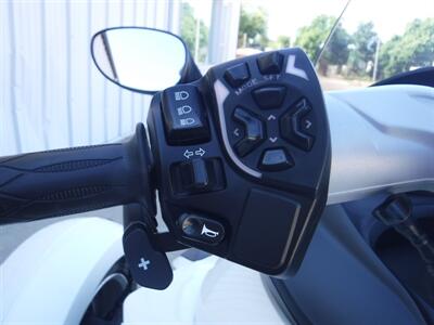 2014 Can Am Spyder RS SE5   - Photo 12 - Kingman, KS 67068