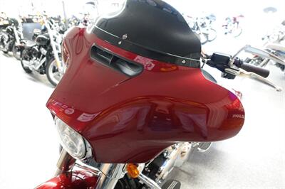 2017 Harley-Davidson Street Glide   - Photo 28 - Kingman, KS 67068